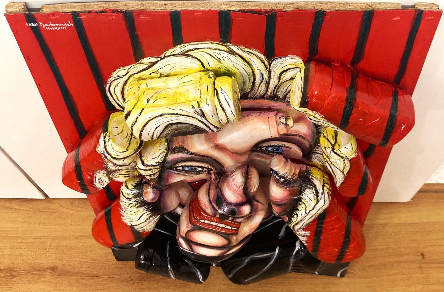 3D Portrait of Marilyn Monroe. Acrylic Painting  on Cardboard and various washing products plastic bottles [Recycled Art]. Ivan Fyodorovich. Cenital view