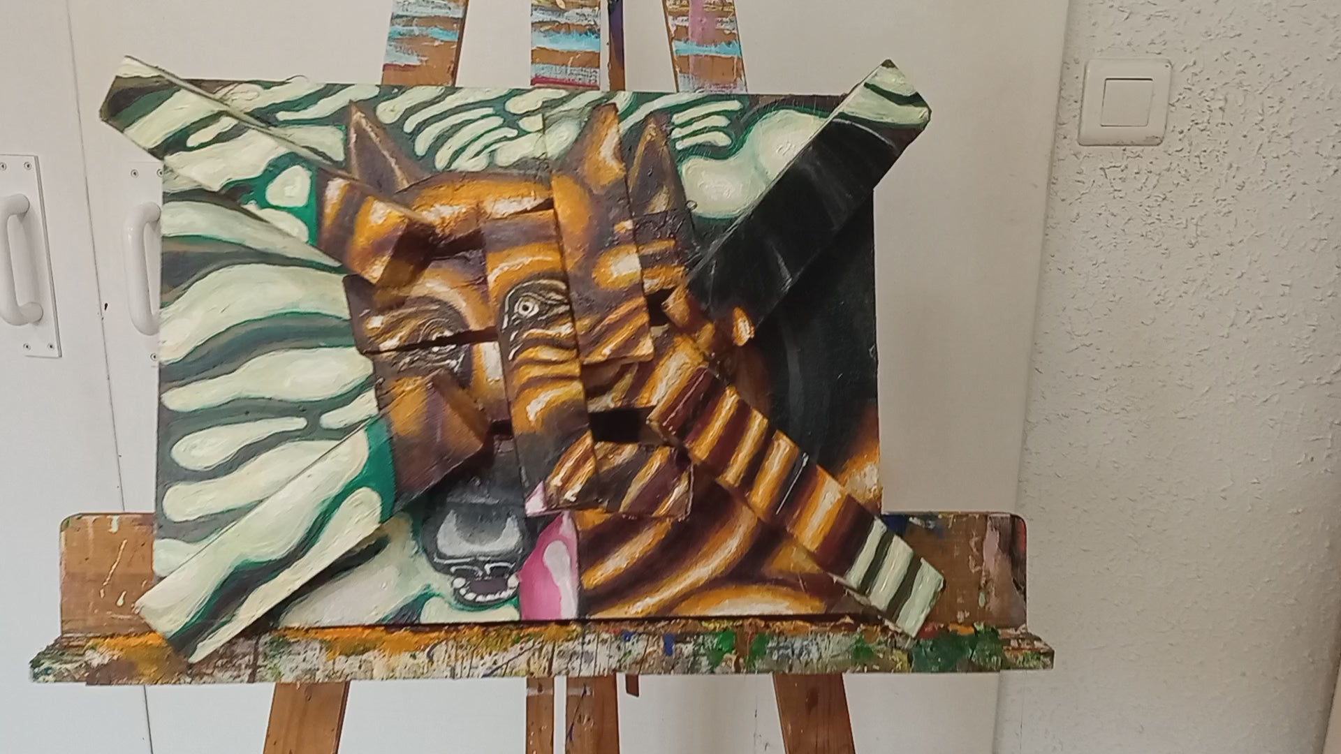 3D Portrait of my Dog Enzo in the river. Acrylic on recycled cardboard boxes [Recycled Art]. Video